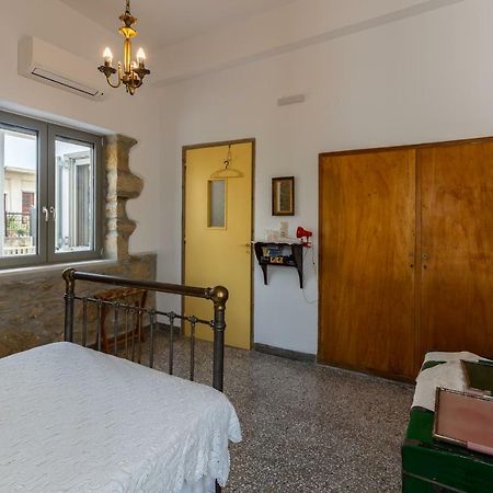 Вілла Iliopetra House Sivas Екстер'єр фото