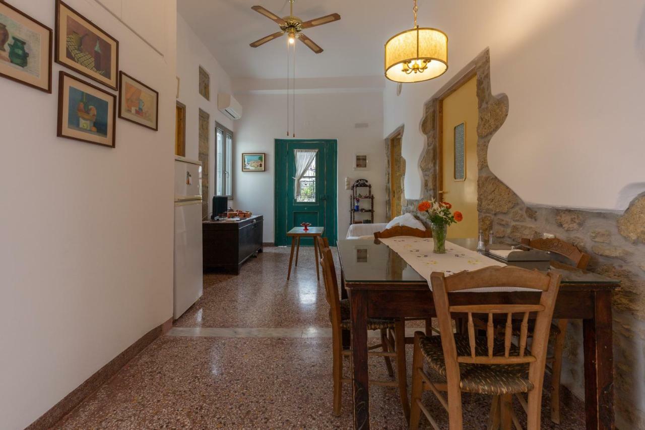 Вілла Iliopetra House Sivas Екстер'єр фото