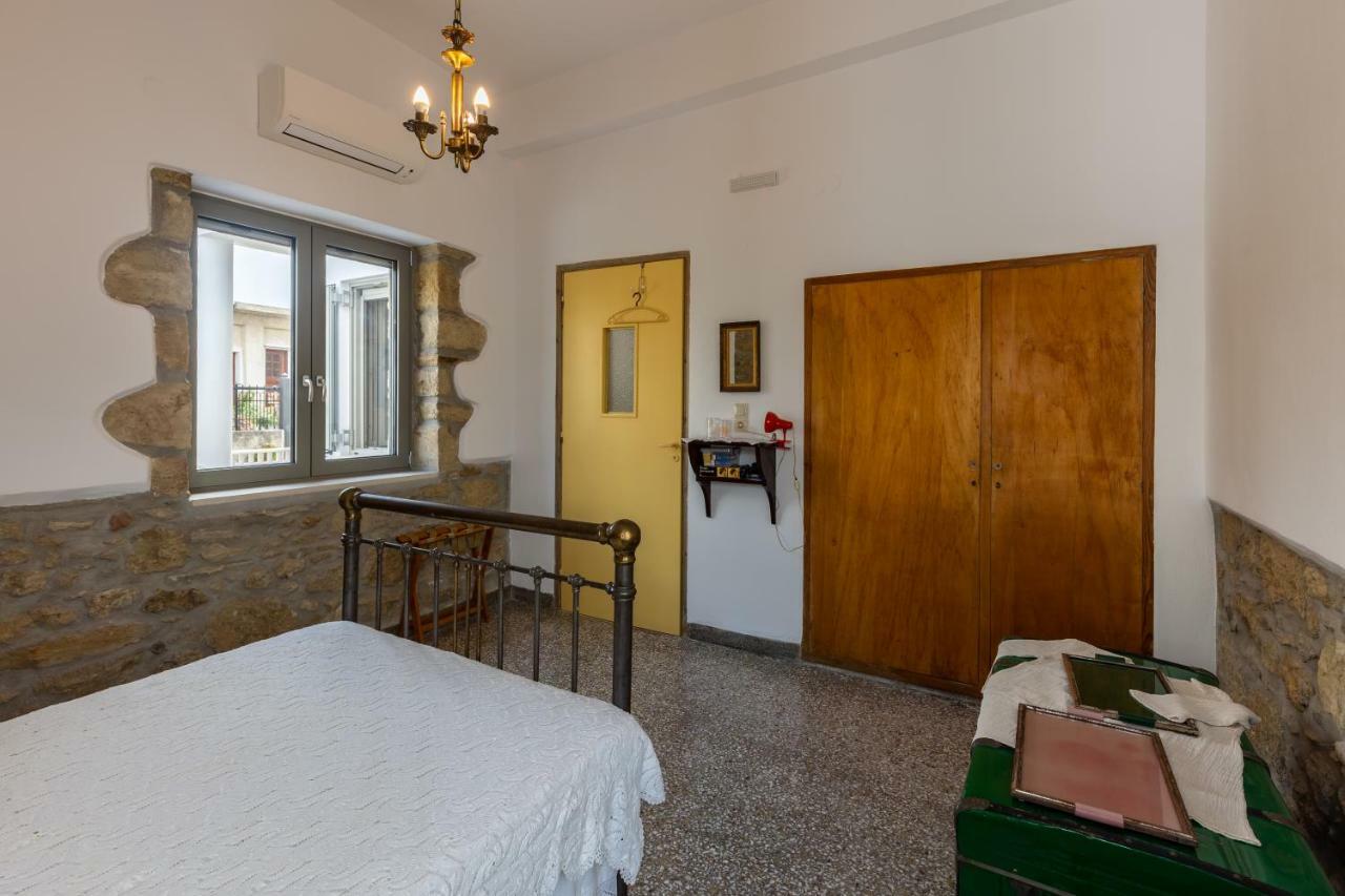 Вілла Iliopetra House Sivas Екстер'єр фото