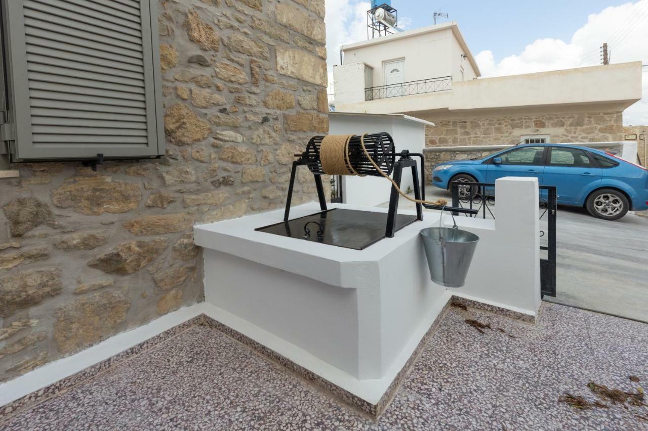 Вілла Iliopetra House Sivas Екстер'єр фото